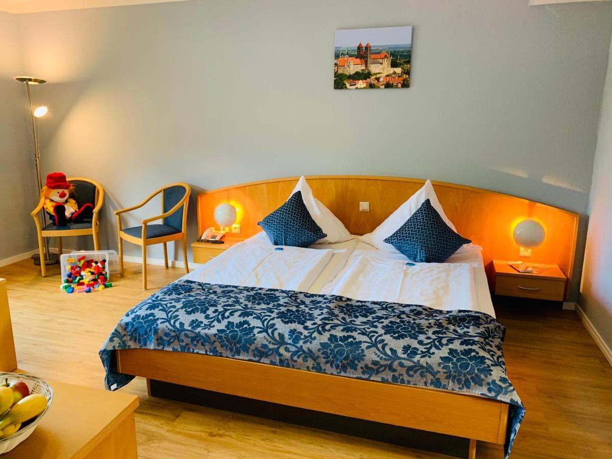 Family Club Harz Hotel เควดลินบวร์ก ภายนอก รูปภาพ